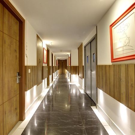 Hotel Town Grand Patel Nagar นิวเดลี ภายนอก รูปภาพ