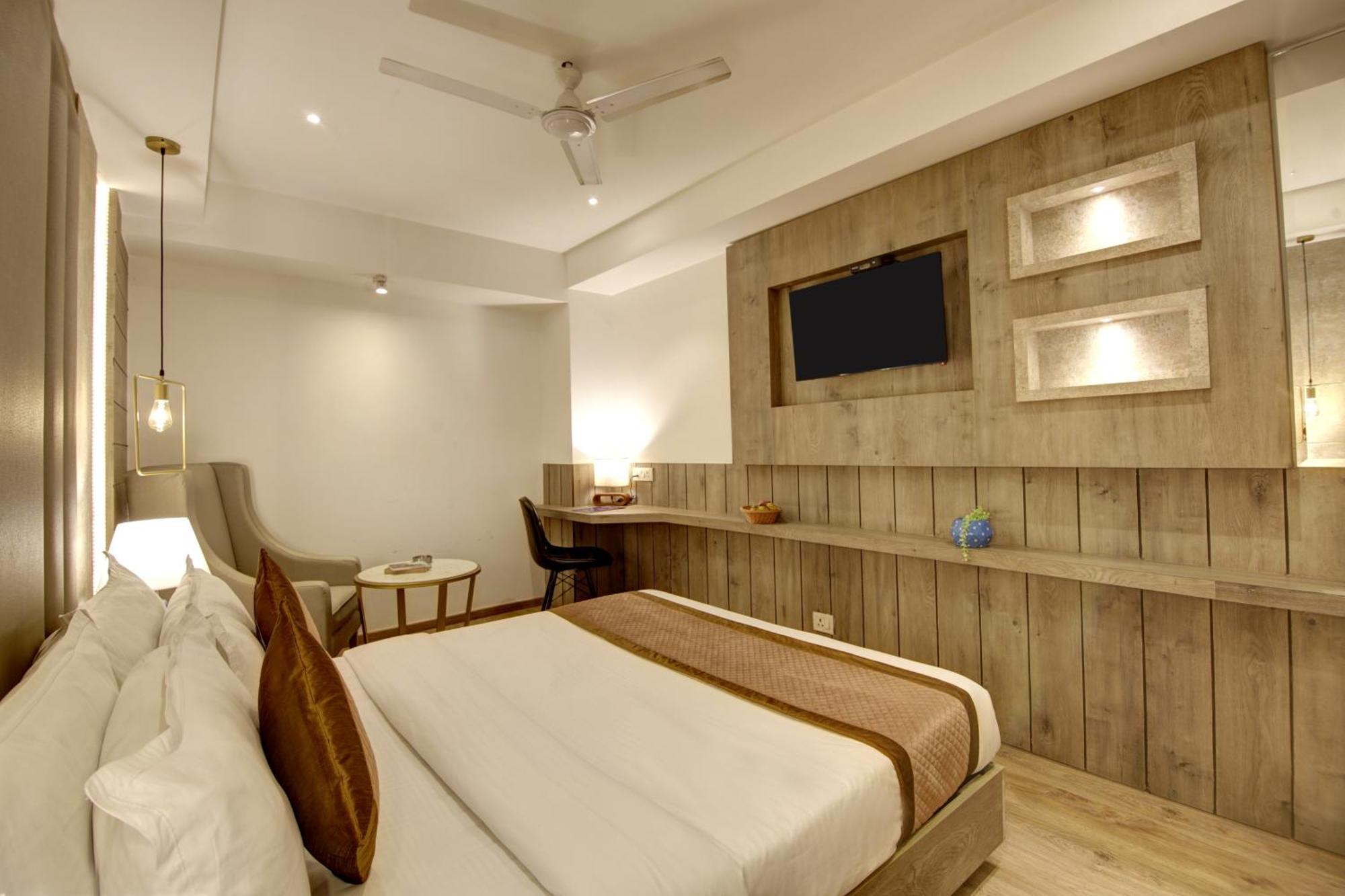 Hotel Town Grand Patel Nagar นิวเดลี ภายนอก รูปภาพ
