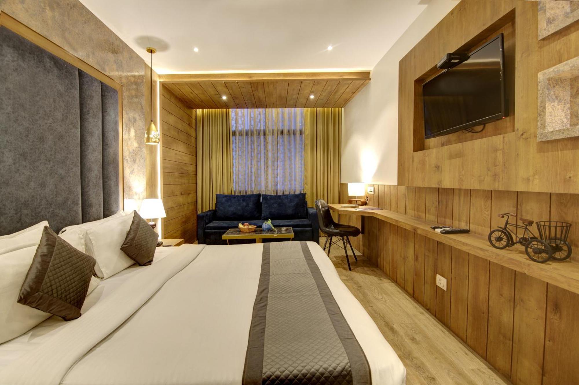 Hotel Town Grand Patel Nagar นิวเดลี ภายนอก รูปภาพ