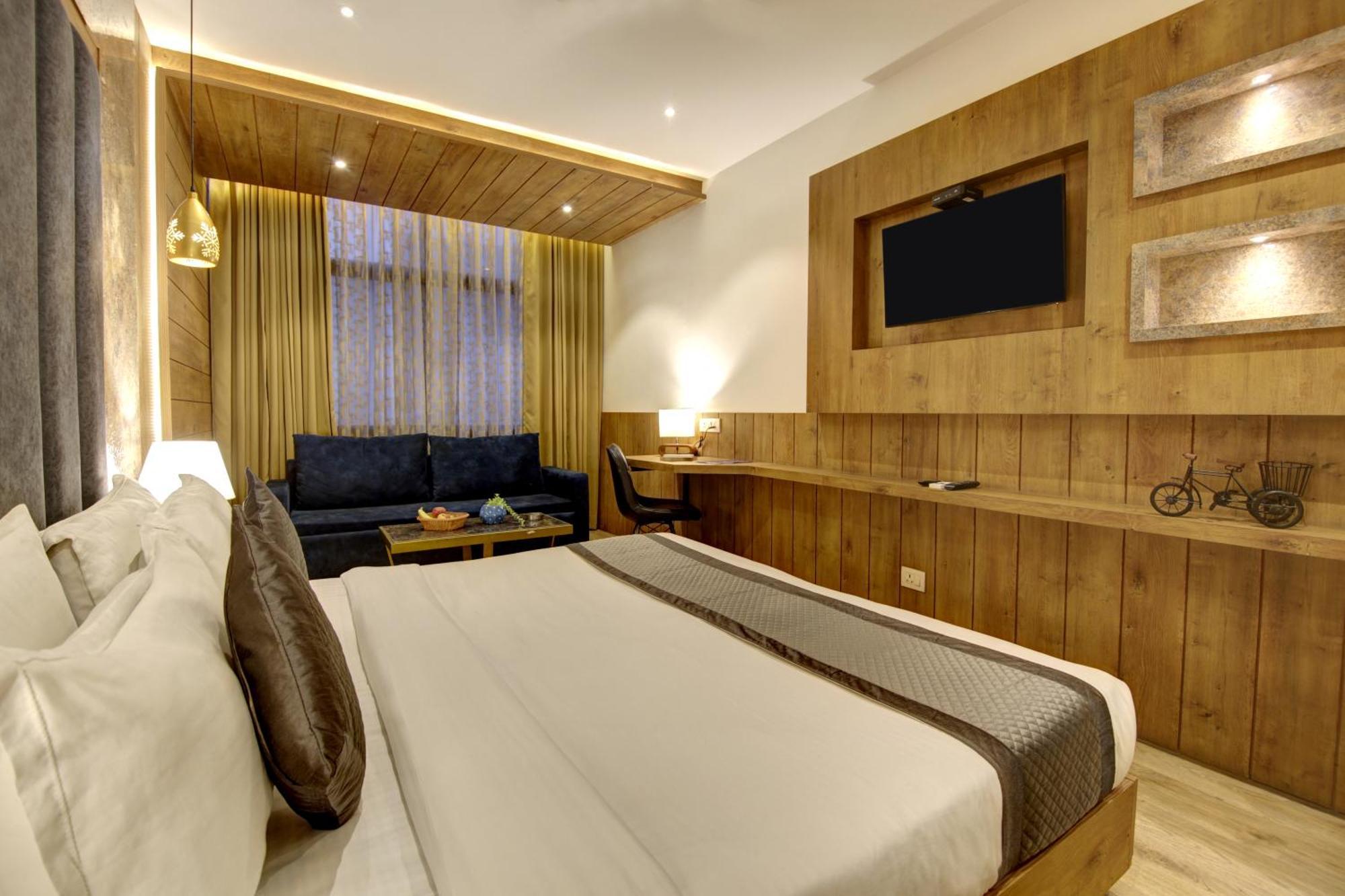 Hotel Town Grand Patel Nagar นิวเดลี ภายนอก รูปภาพ