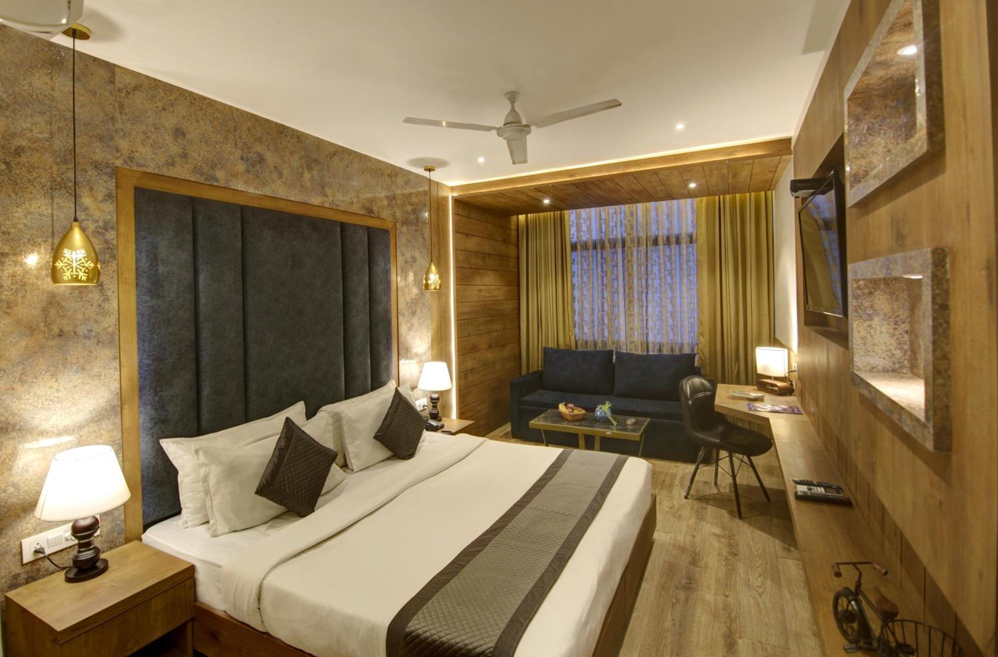 Hotel Town Grand Patel Nagar นิวเดลี ภายนอก รูปภาพ