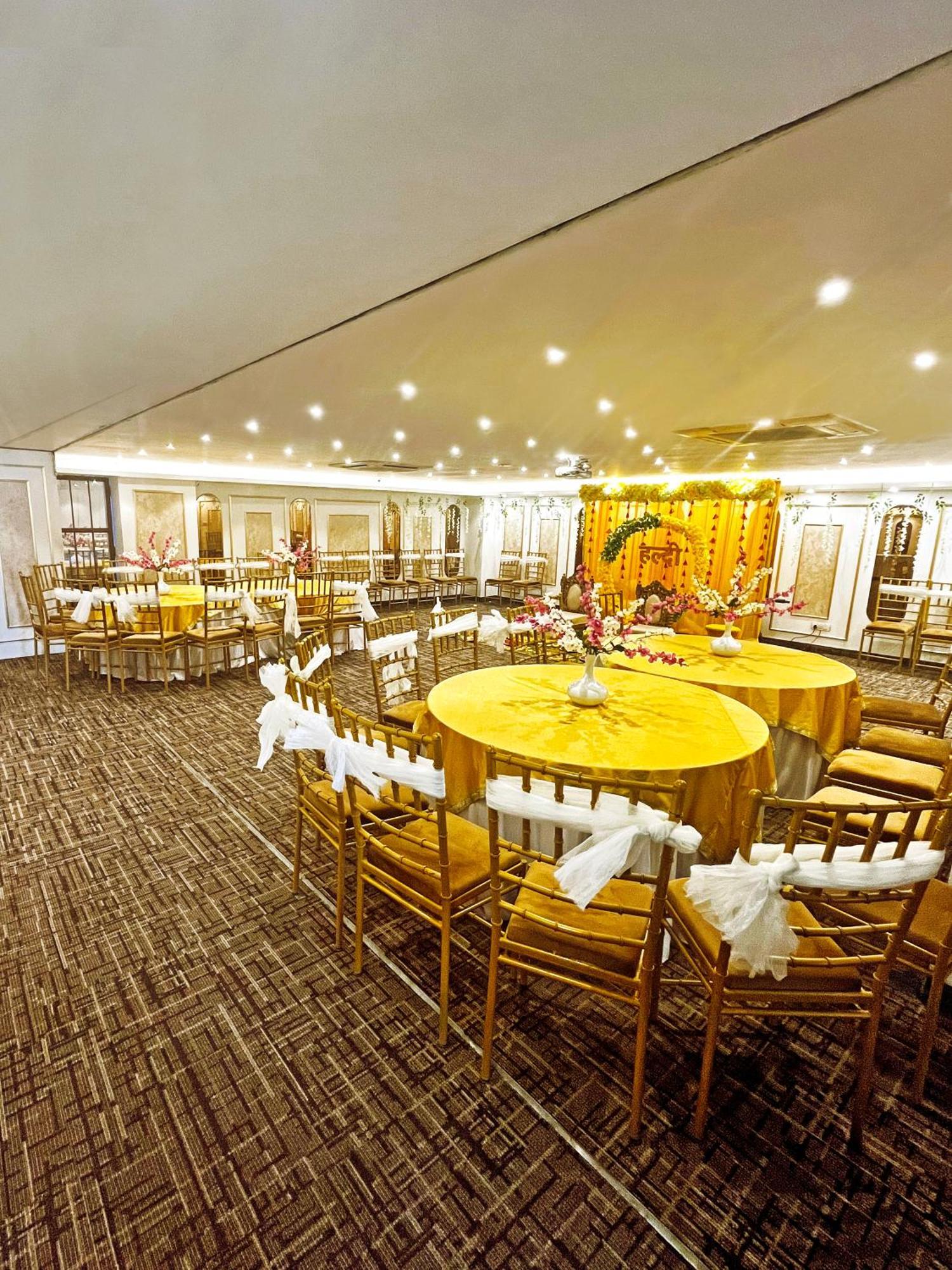 Hotel Town Grand Patel Nagar นิวเดลี ภายนอก รูปภาพ